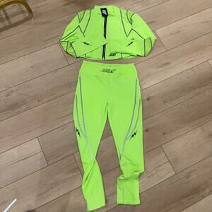 SOLEBOY Neon Green Reflective Activewear Set |‎ Size XL | NWT